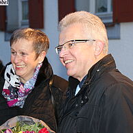 2. Wahlgang Bürgermeisterwahl der neue Bürgermeister Gerhard Reiner mit Ehefrau Claudia